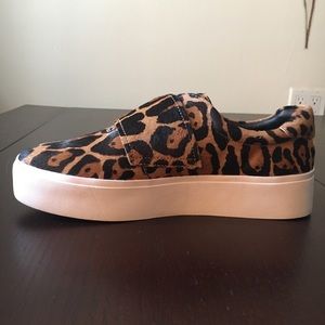 Calvin Klein Jaiden Leather fashion sneakers